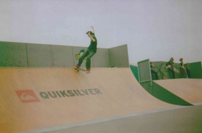 Keywords: skateboard